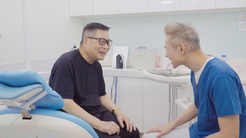 Treatment planning begins with a clinical examination and a discussion of the patient’s anatomy, dental history and restorative needs.